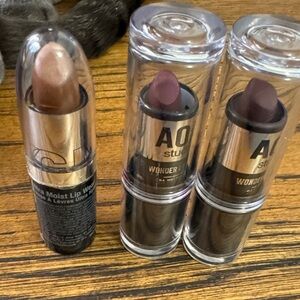 Free with purchase lipsticks